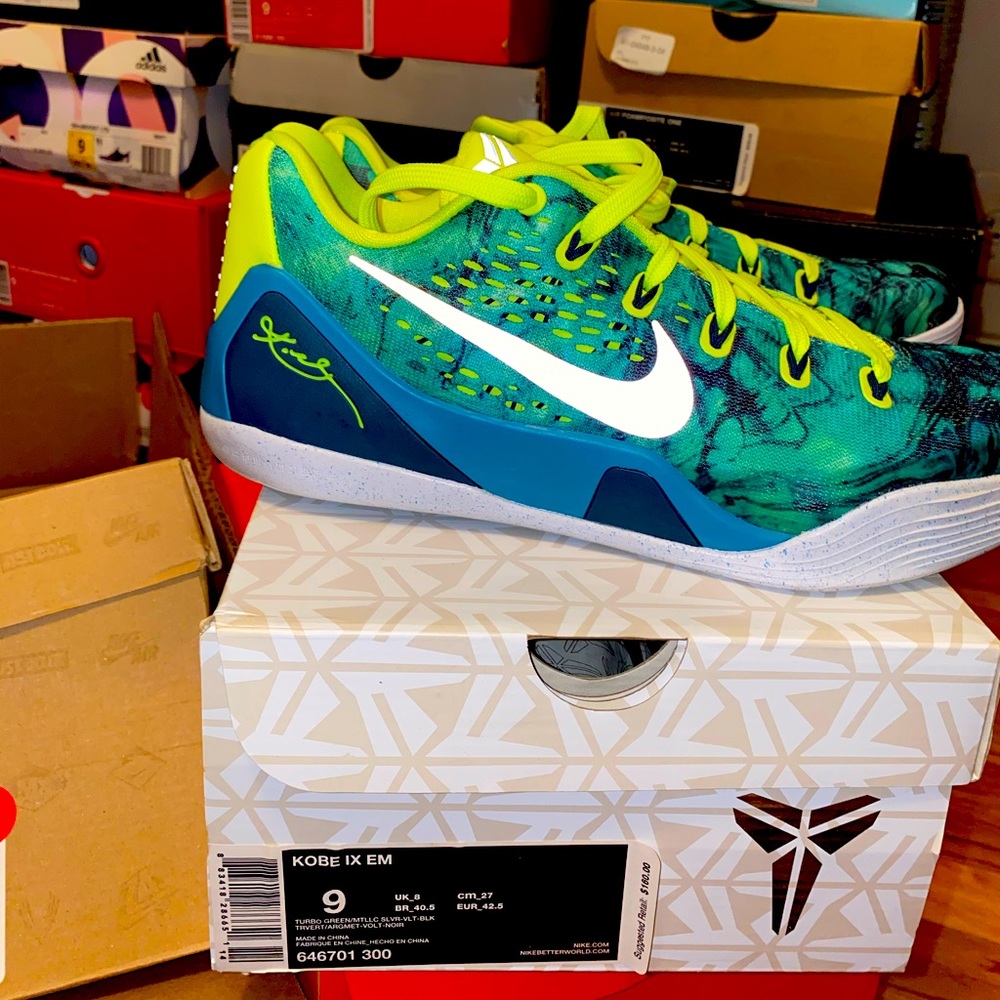 KOBE IX EM